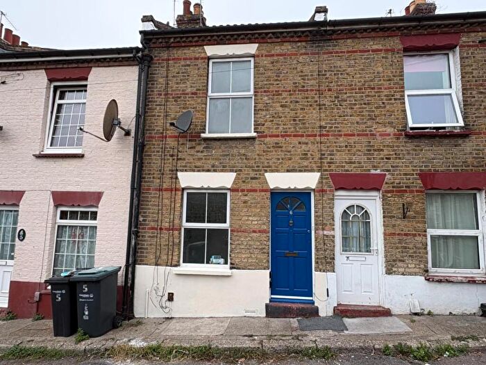 2 Bedroom Terraced House To Rent In May Avenue, Northfleet, Gravesend, DA11