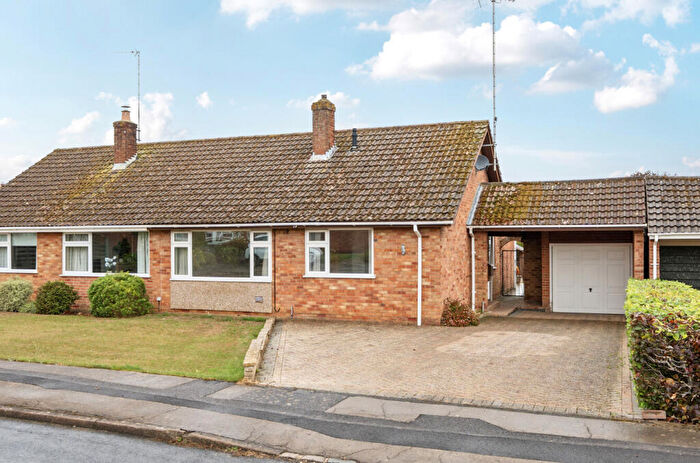 3 Bedroom Bungalow For Sale In Westland Road, Faringdon, Oxfordshire, SN7