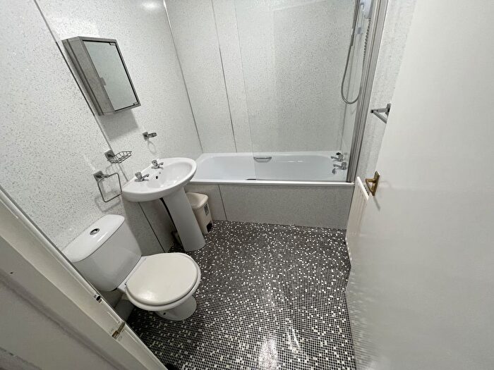 2 Bedroom Flat To Rent In Exchange Street, Dundee, DD1