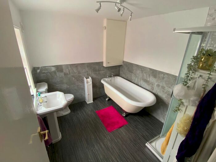 3 Bedroom Terraced House To Rent In Chestnut Road, Leicester, LE3