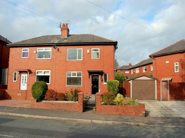 3 Bedroom Semi-Detached House To Rent In Hollins Road, Oldham, OL8