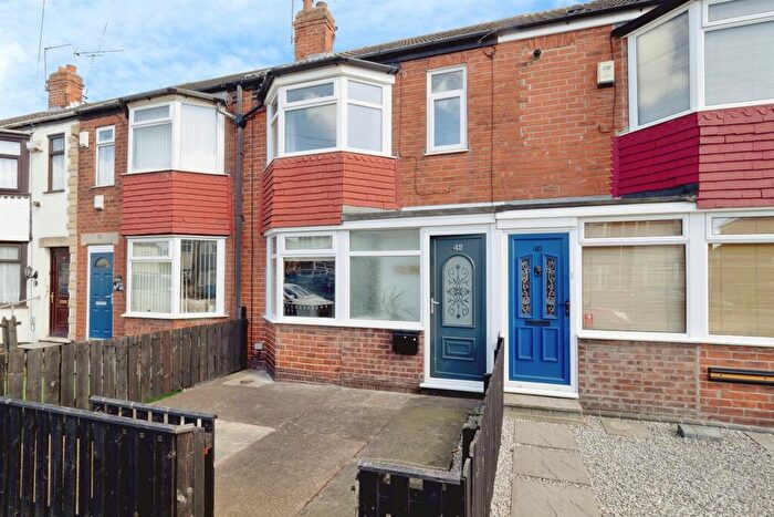 2 Bedroom Terraced House For Sale In Lamorna Avenue, Hull, HU8