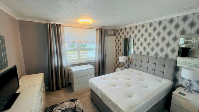 2 Bedroom Flat To Rent In Caledonia Road, Oatlands, Glasgow, G5