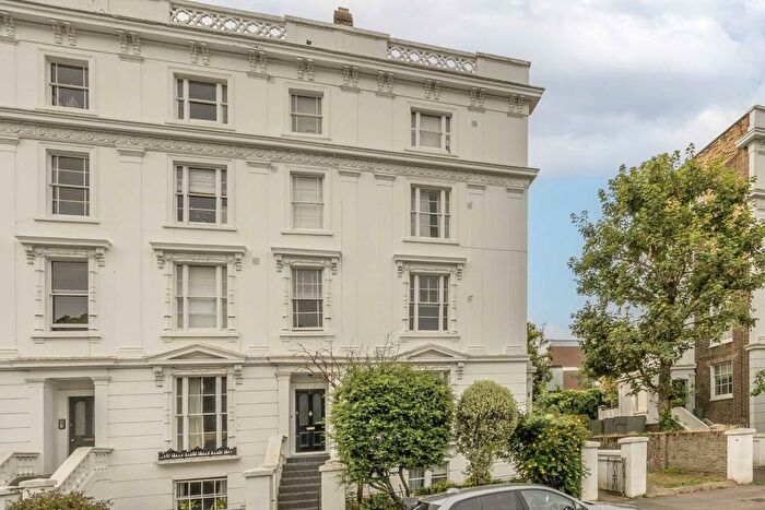 1 Bedroom Flat To Rent In Grafton Square, Clapham, SW4
