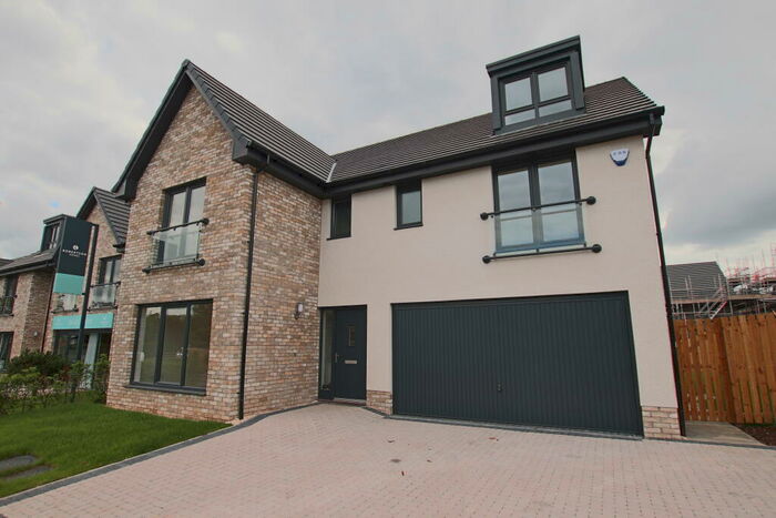 6 Bedroom House To Rent In Thorn Road, Bearsden, G61
