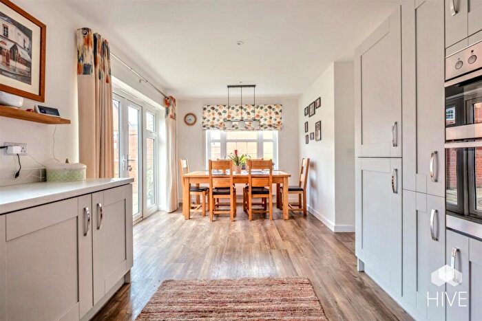 4 Bedroom Detached House For Sale In Winnow Close, Wimborne, BH21