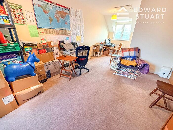 3 Bedroom Semi-detached House For Sale In Phoenix Close, Peterborough, Cambridgeshire, PE2