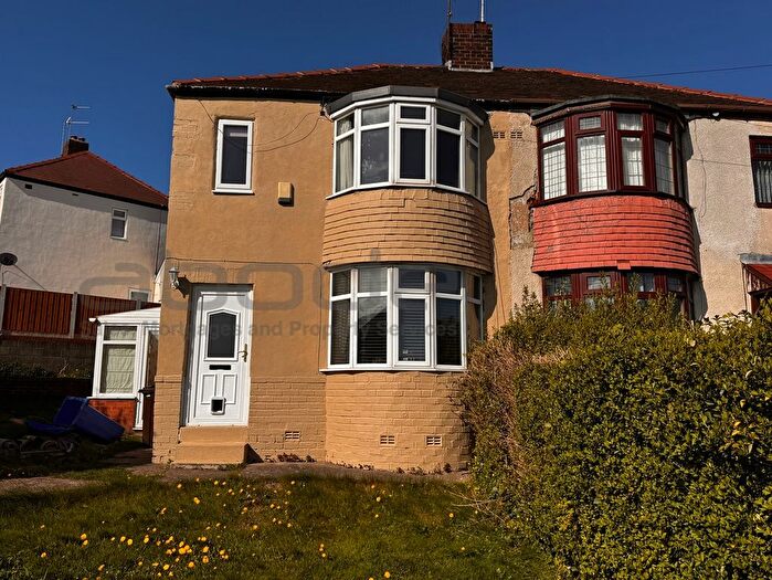 3 Bedroom Semi Detached House For Sale In Hollindale Drive, Sheffield, S12