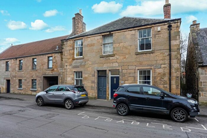 2 Bedroom Flat For Sale In Lower Left, A Kirkgate, Fife, KY15