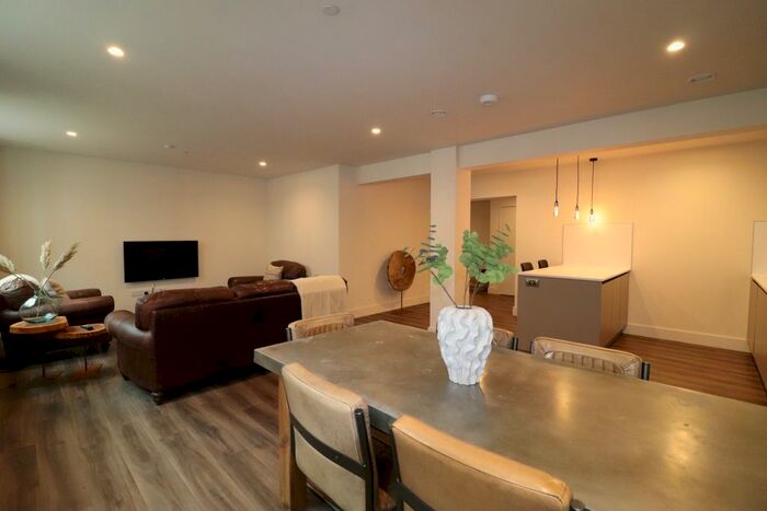 2 Bedroom Flat To Rent In The Lightwell, Cornwall Street, Birmingham, B3