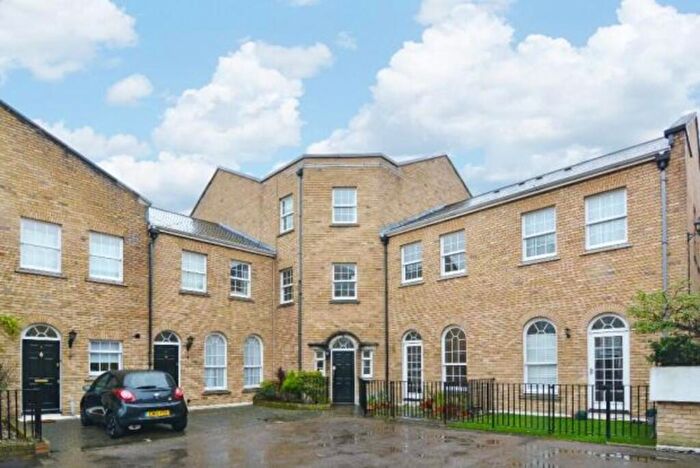 2 Bedroom Apartment To Rent In Frederick Square, Rotherhithe Street, SE16