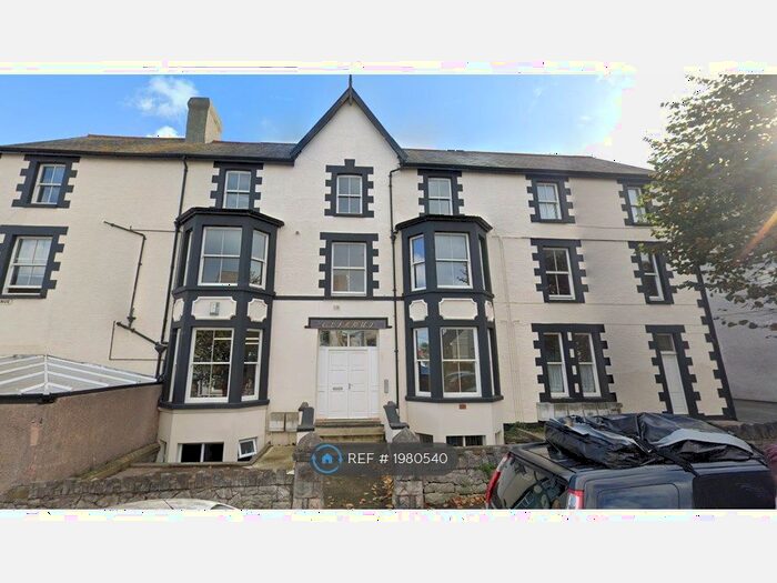 2 Bedroom Flat To Rent In Rhiw Bank Avenue, Colwyn Bay, LL29