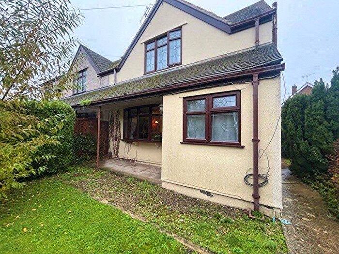 3 Bedroom Detached House To Rent In Swindon Road, Stratton, Swindon, Wiltshire, SN3