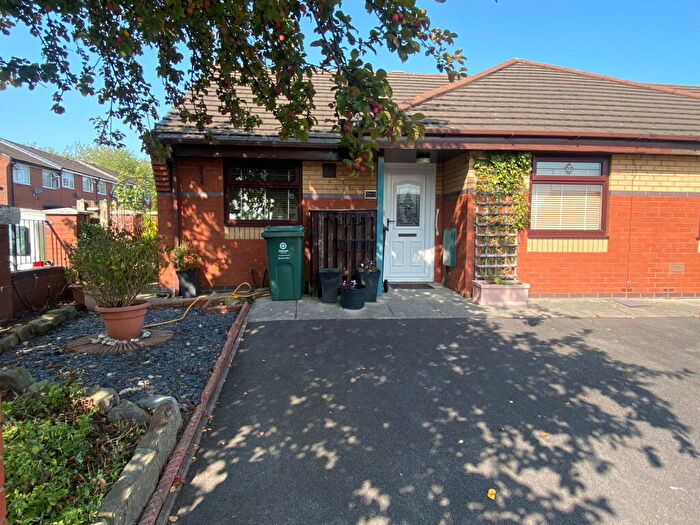 2 Bedroom Semi-Detached Bungalow For Sale In Shanley Court, Chadderton, OL9
