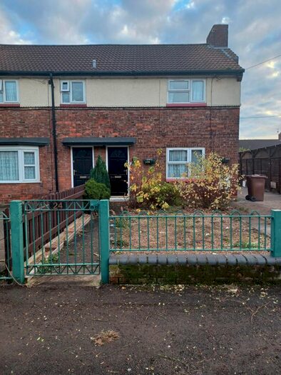 3 Bedroom Semi-Detached House To Rent In Collin Avenue, Hull HU9
