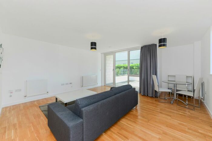 2 Bedroom Flat To Rent In Clayponds Lane, Brentford, TW8