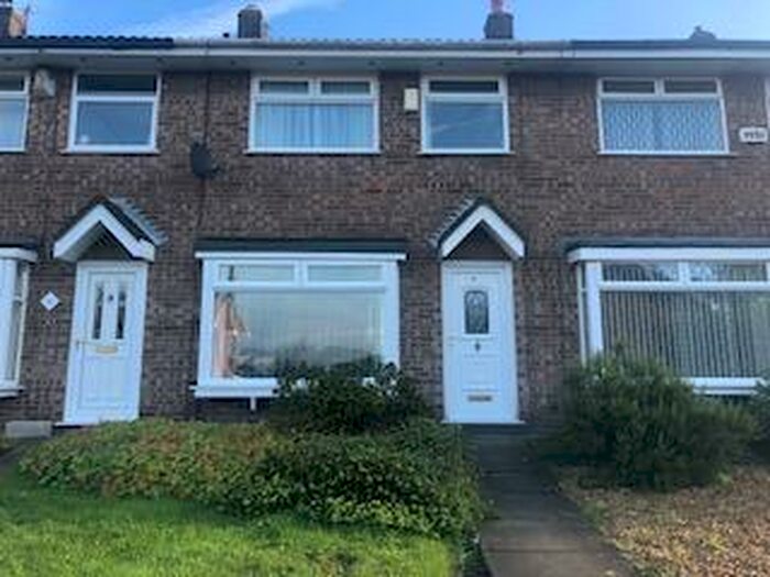 3 Bedroom Mews To Rent In Fellbridge Close, Westhoughton, BL5