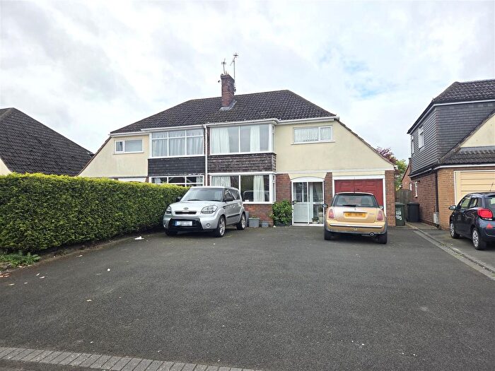 3 Bedroom Semi Detached House For Sale In Windermere Way, Stourport-On-Severn, DY13