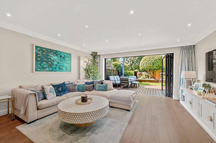 4 Bedroom Terraced House For Sale In Princes Road, Weybridge, KT13