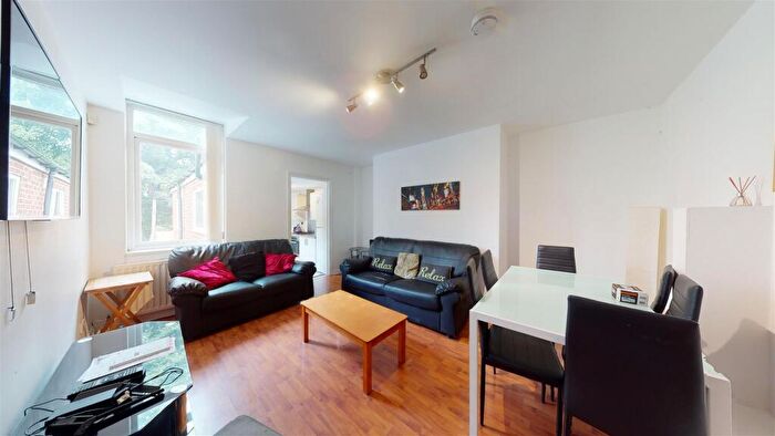 5 Bedroom Maisonette To Rent In Greystoke Avenue, Sandyford, NE2