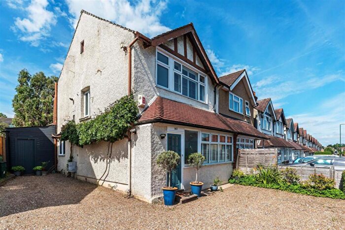 3 Bedroom Semi-Detached House For Sale In Malden Road, Cheam, SM3