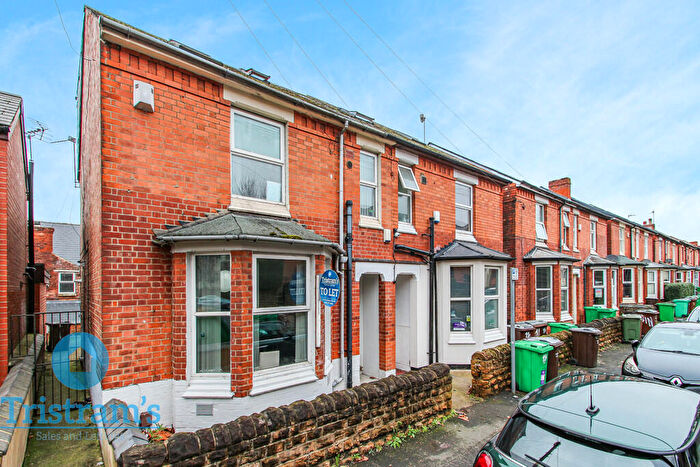 6 Bedroom End Of Terrace House To Rent In Rothesay Avenue, Lenton, NG7