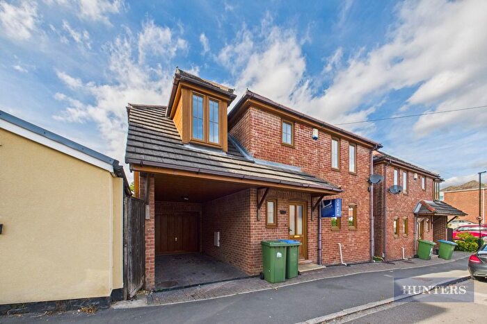 3 Bedroom Detached House To Rent In Church Road, Southampton, SO19