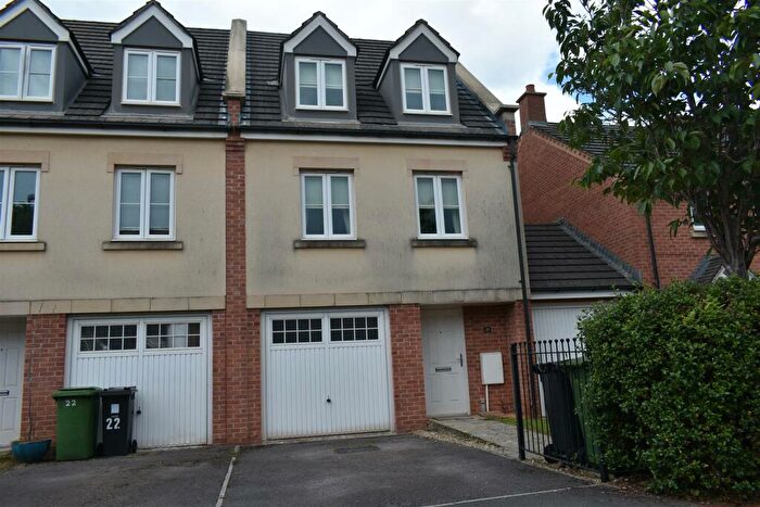 3 Bedroom Town House To Rent In Laddon Mead, Yate, Bristol, BS37