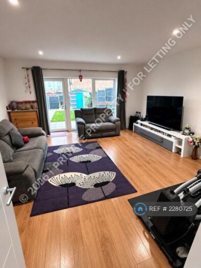 3 Bedroom Terraced House To Rent In Ellis Avenue, Dagenham, RM8