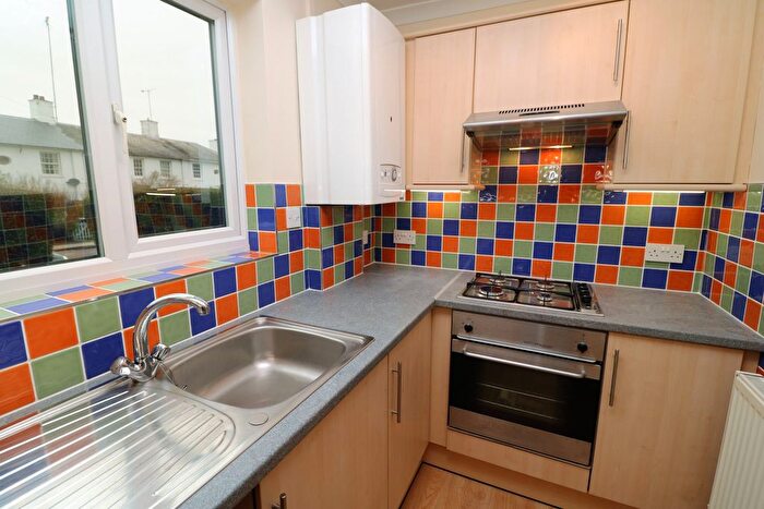 2 Bedroom Flat To Rent In Hampden Road, London, N10