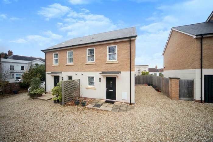 3 Bedroom Property To Rent In Morgan Close, Taunton, TA1