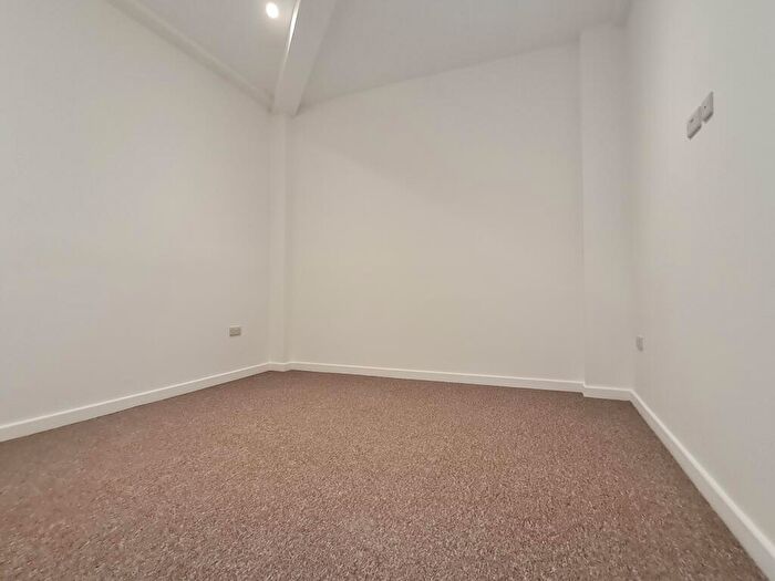1 Bedroom Maisonette To Rent In High Street, Newport, PO30