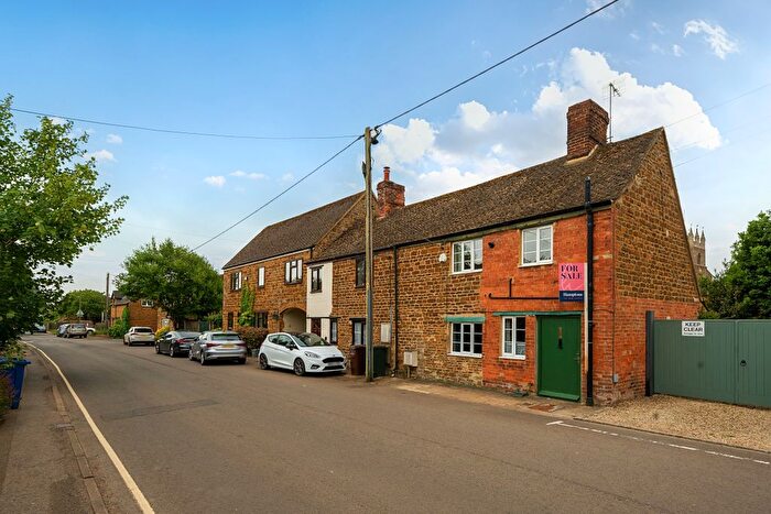 1 Bedroom Cottage For Sale In Earls Lane, Deddington, OX15