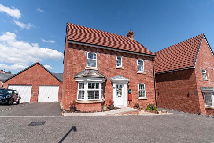 4 Bedroom Detached House For Sale In Lon Gwenant, Pontrhydyrun, NP44