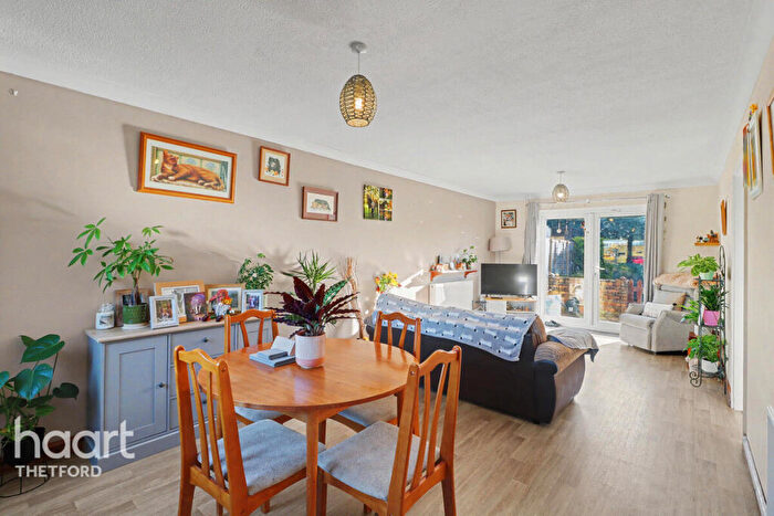 3 Bedroom Semi Detached House For Sale In Canterbury Way, Thetford, IP24