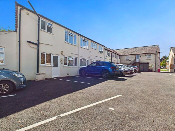 1 Bedroom Flat To Rent In Thame Road, Chinnor, Oxfordshire, OX39