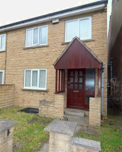 4 Bedroom Semi-Detached House To Rent In Sufton Street, Huddersfield, HD2