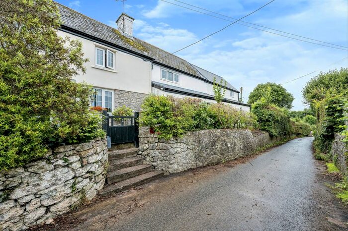 4 Bedroom Semi-Detached House For Sale In Brynteg Cottages, Tredodridge, Cowbridge, CF71