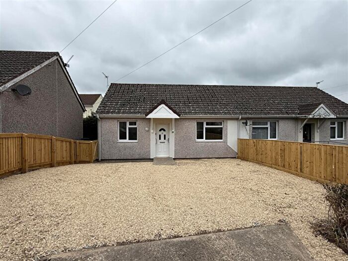 2 Bedroom Bungalow To Rent In Parklands, Malmesbury, SN16