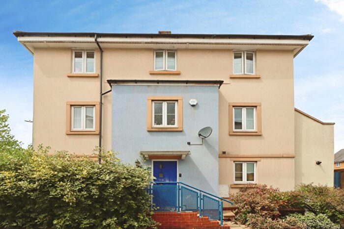 4 Bedroom End Of Terrace House For Sale In Arnold Road, Mangotsfield, Bristol, BS16
