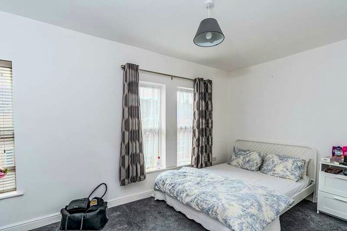 5 Bedroom Terraced House To Rent In Milton Road, Southampton, SO15