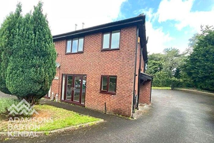 2 Bedroom Flat To Rent In Cherrington House, Castleton, OL11