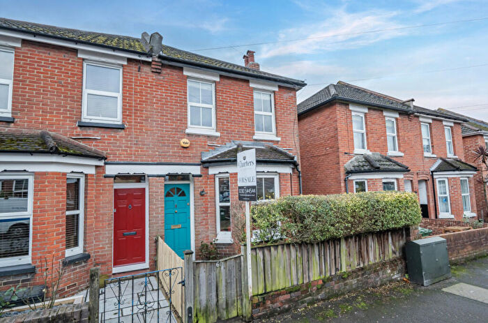 3 Bedroom Semi Detached House For Sale In Ampthill Road, Freemantle, Southampton, Hampshire, SO15