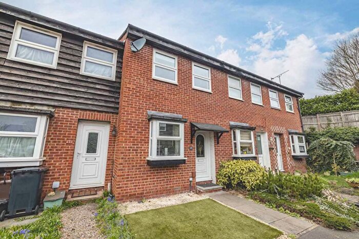 2 Bedroom Terraced House For Sale In Harkness Road, Burnham, SL1