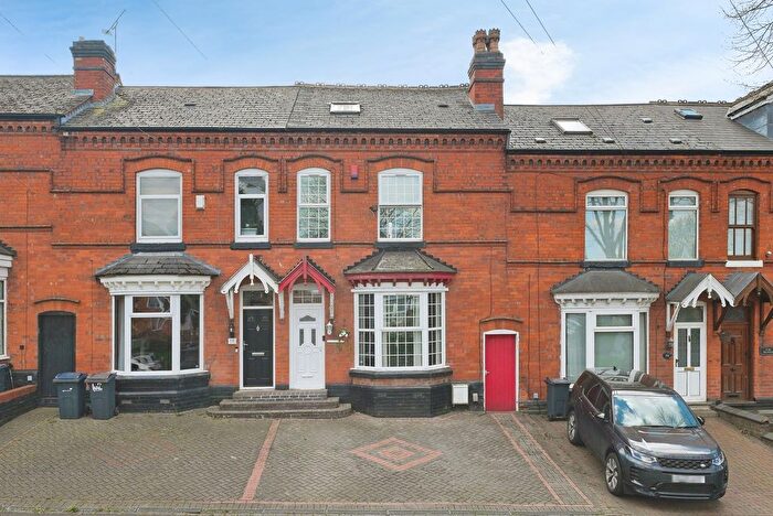 4 Bedroom Terraced House For Sale In The Avenue, Acocks Green, Birmingham, West Midlands, B27