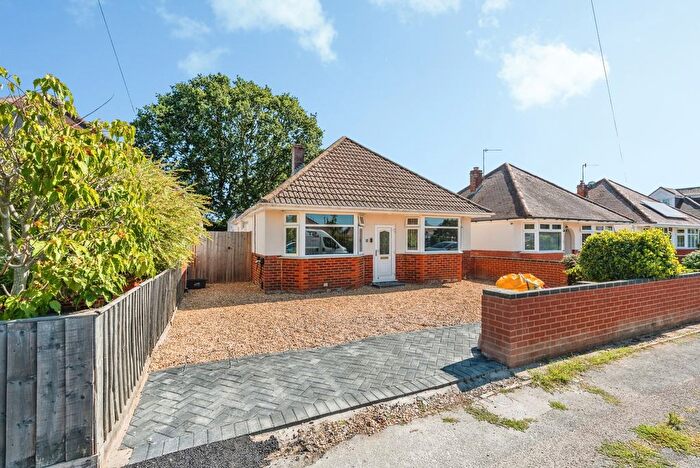 3 Bedroom Bungalow For Sale In Northlands Road, Totton, Southampton, Hampshire, SO40
