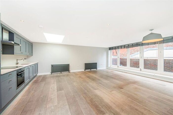 2 Bedroom Flat To Rent In St Martins Lane, Fitzrovia Amp; Covent Garden, WC2N
