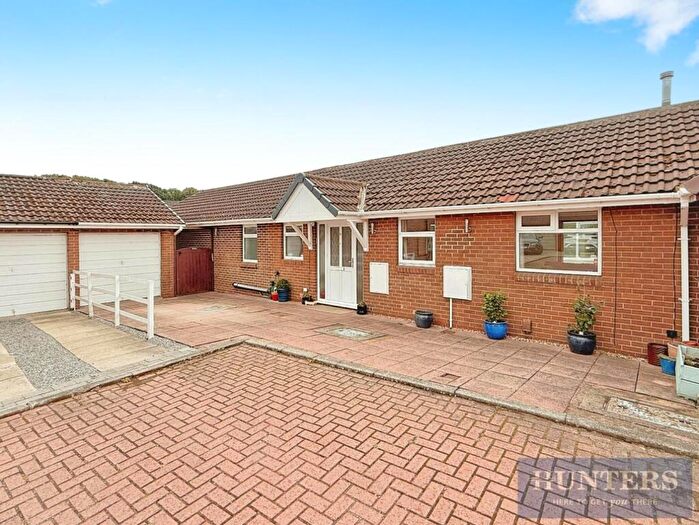 2 Bedroom Semi-Detached Bungalow For Sale In Haven Croft, Leeds, West Yorkshire, LS16