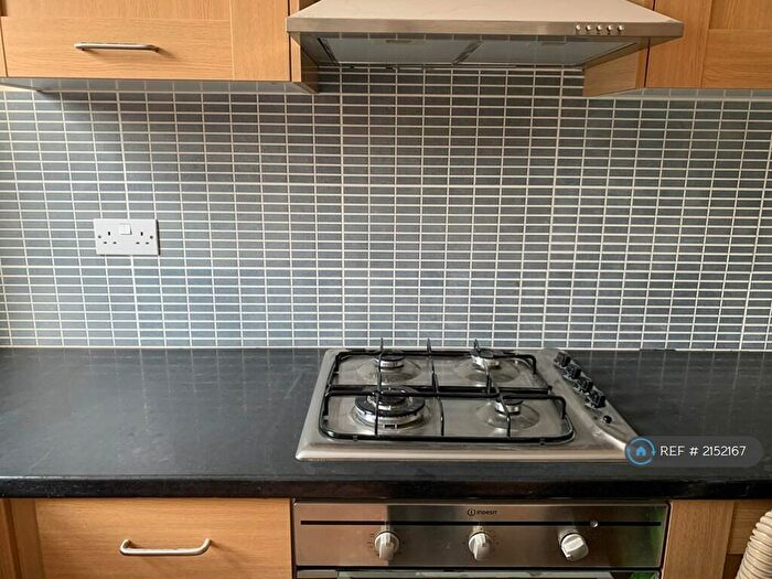 2 Bedroom Flat To Rent In Main Road, Radcliffe-On-Trent, Nottingham, NG12