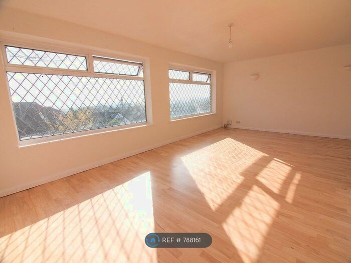 3 Bedroom Detached House To Rent In Crescent Drive North, Brighton, BN2